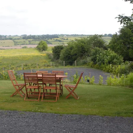 Elm Sleeps 6 With Private Garden